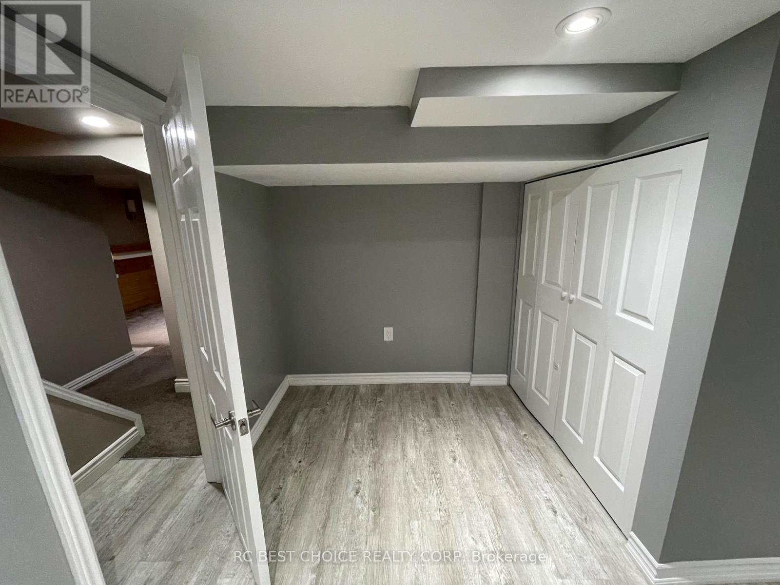 Lower (Basement) - 345 Hawkridge Avenue, Hamilton, Ontario  L9C 3L3 - Photo 7 - X12790522