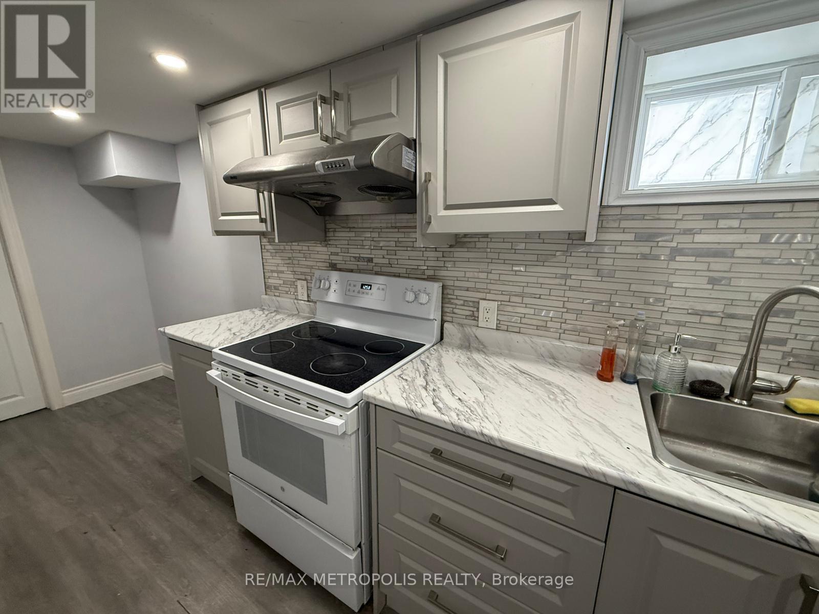 87 Cadillac Avenue S, Oshawa, Ontario  L1H 5Z3 - Photo 6 - E12790542