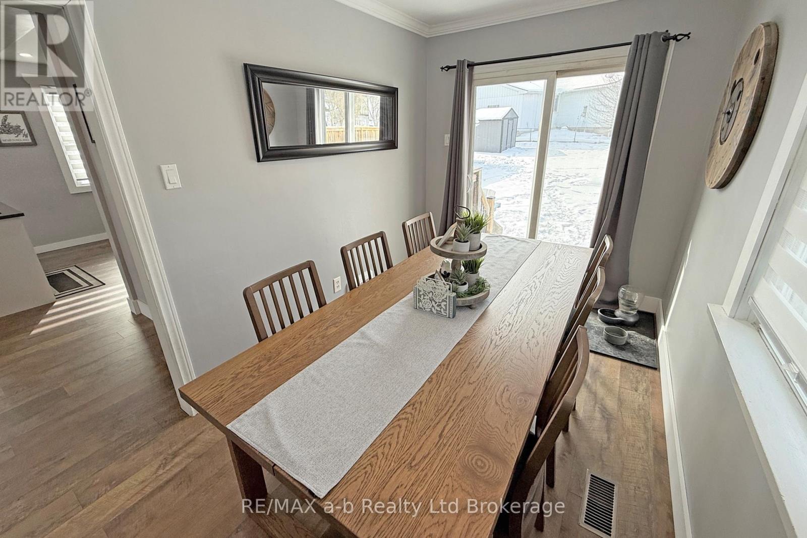 813 Wilton Crescent, Woodstock, Ontario  N4S 7H4 - Photo 23 - X12790606