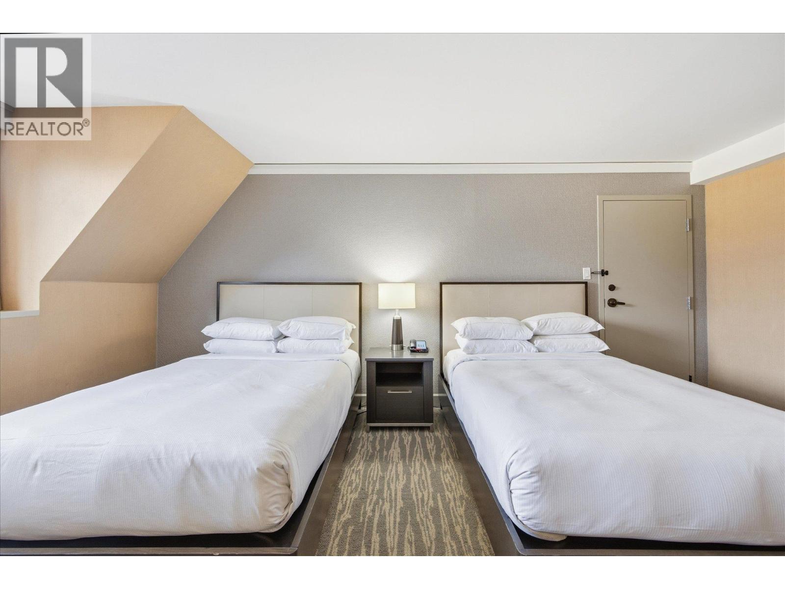 709/711 4050 Whistler Way, Whistler, British Columbia  V8E 1H9 - Photo 35 - R3090065