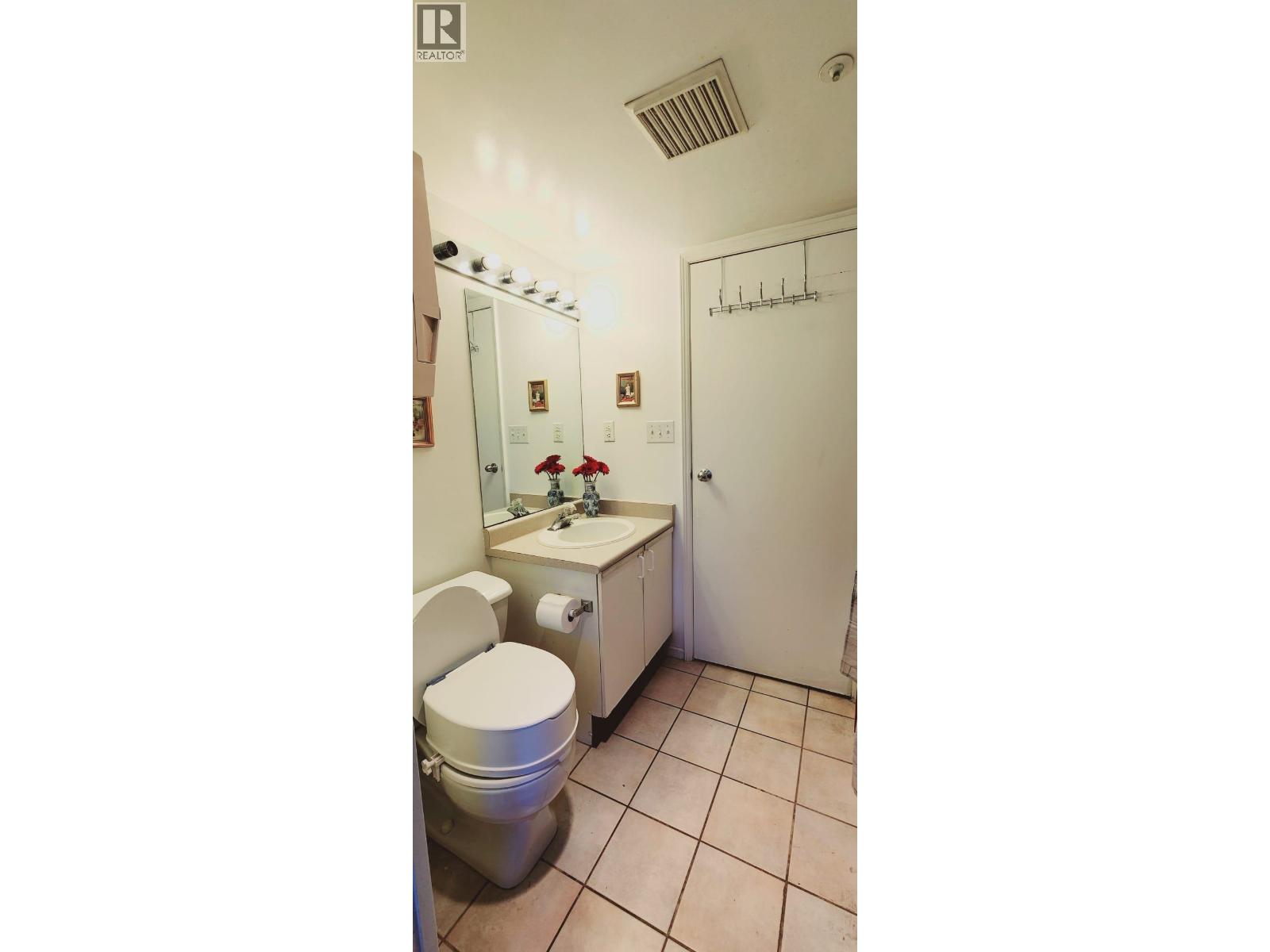 208 811 Helmcken Street, Vancouver, British Columbia  V6Z 1B1 - Photo 8 - R3084073