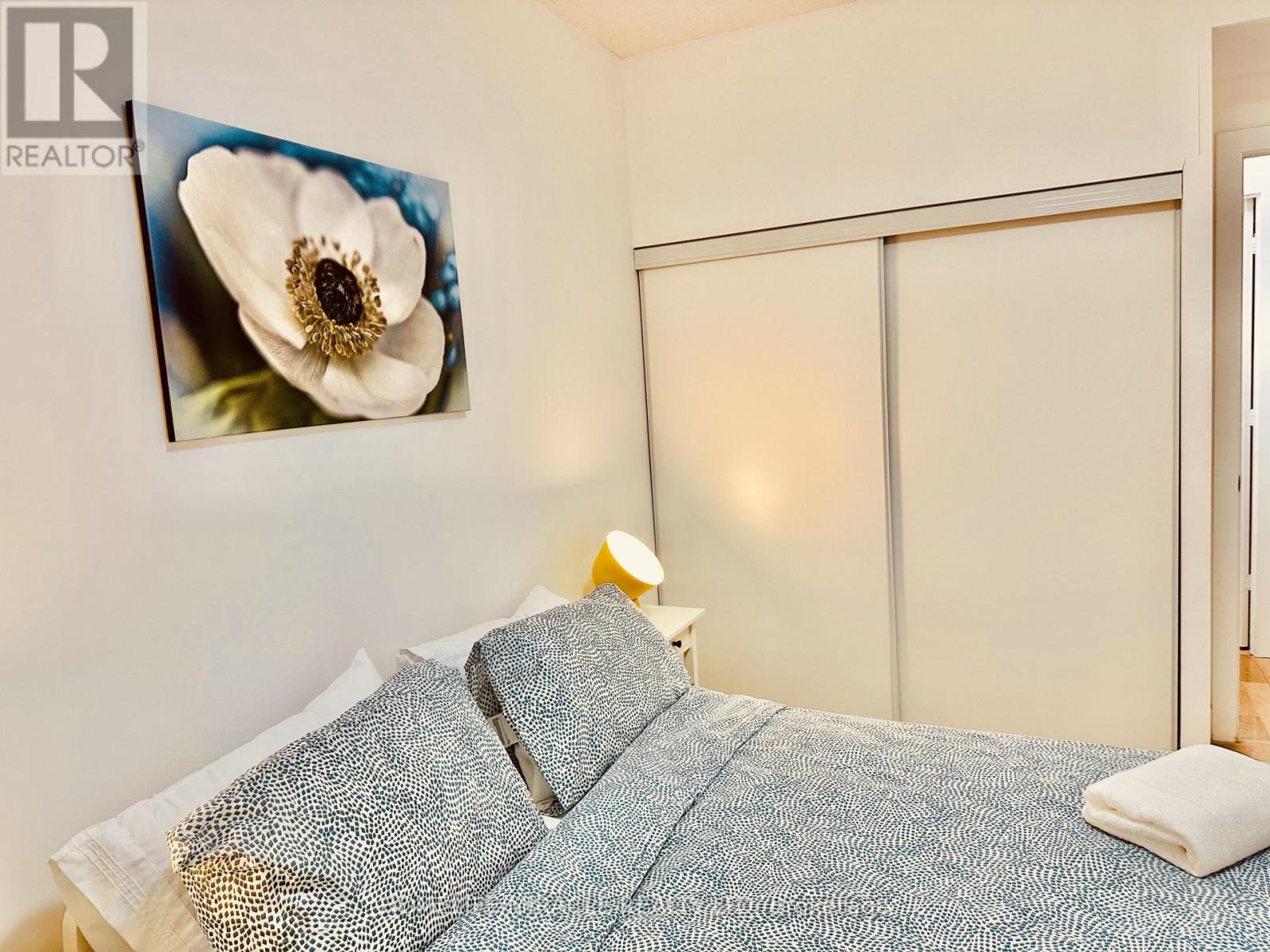 1905 - 120 Homewood Avenue, Toronto, Ontario  M4Y 2J3 - Photo 11 - C12790584