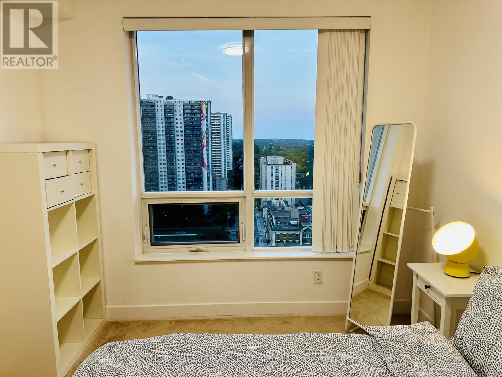 1905 - 120 Homewood Avenue, Toronto, Ontario  M4Y 2J3 - Photo 12 - C12790584