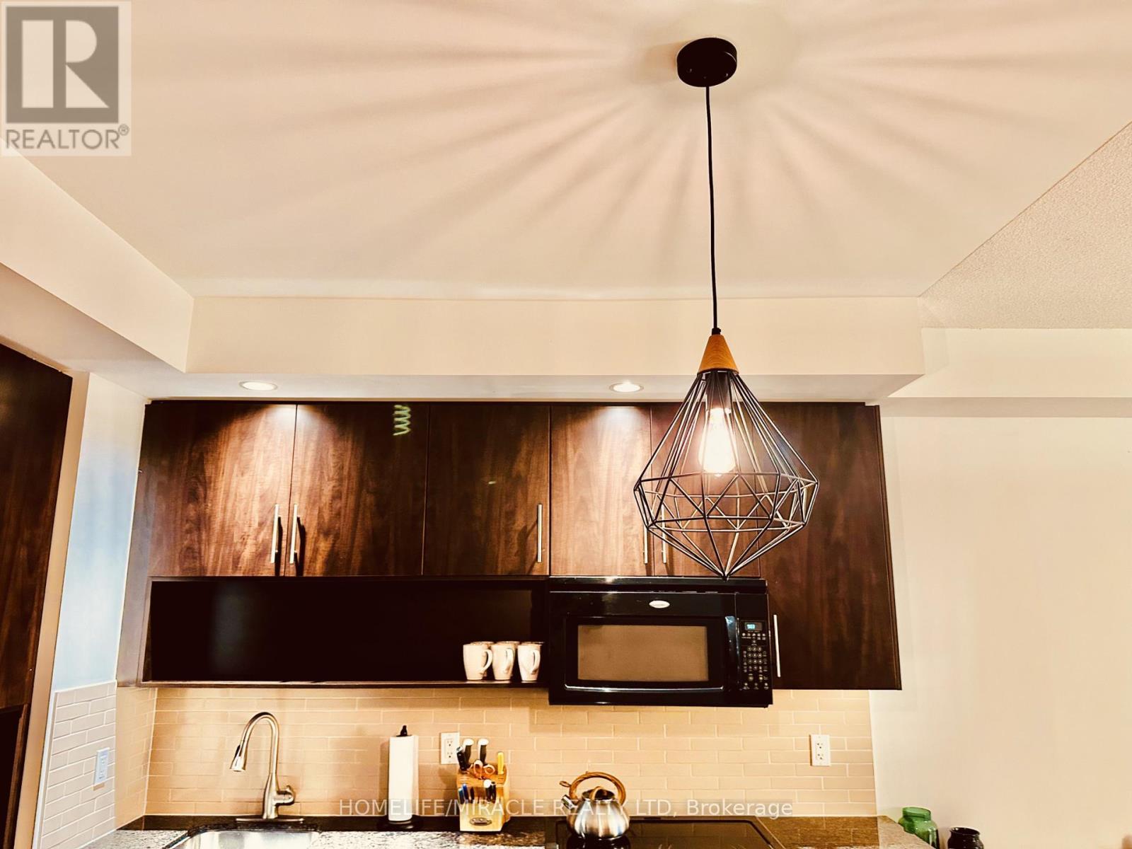 1905 - 120 Homewood Avenue, Toronto, Ontario  M4Y 2J3 - Photo 6 - C12790584