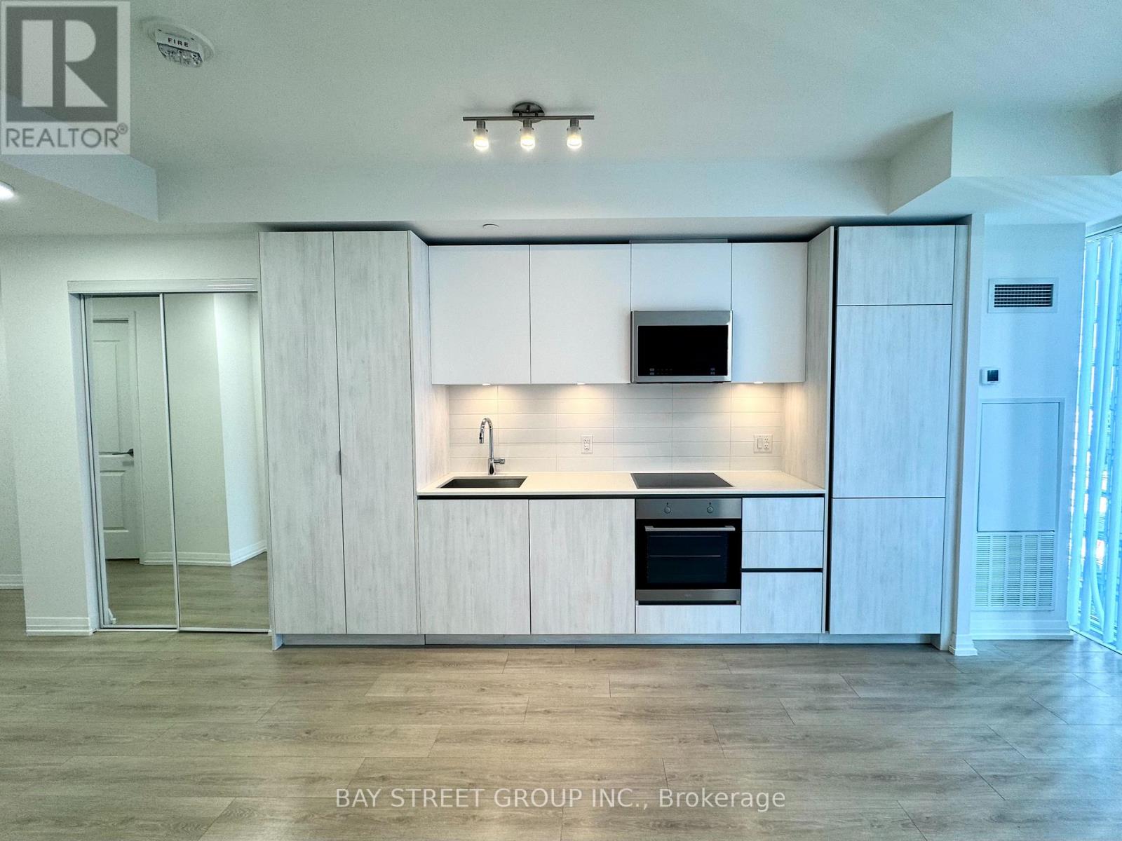 2508 - 8 Widmer Street, Toronto, Ontario  M5V 0W6 - Photo 9 - C12790604