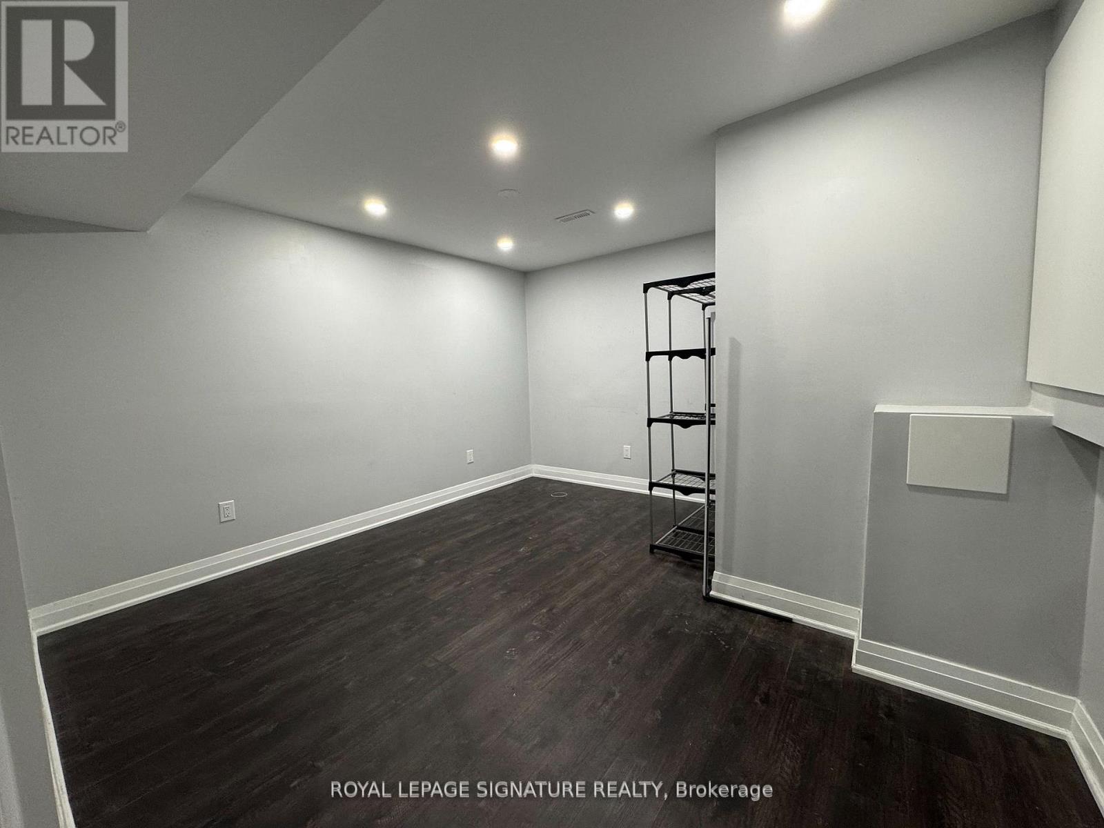 Bsmt - 731 Bennett Boulevard, Milton, Ontario  L9T 6H6 - Photo 8 - W12790544