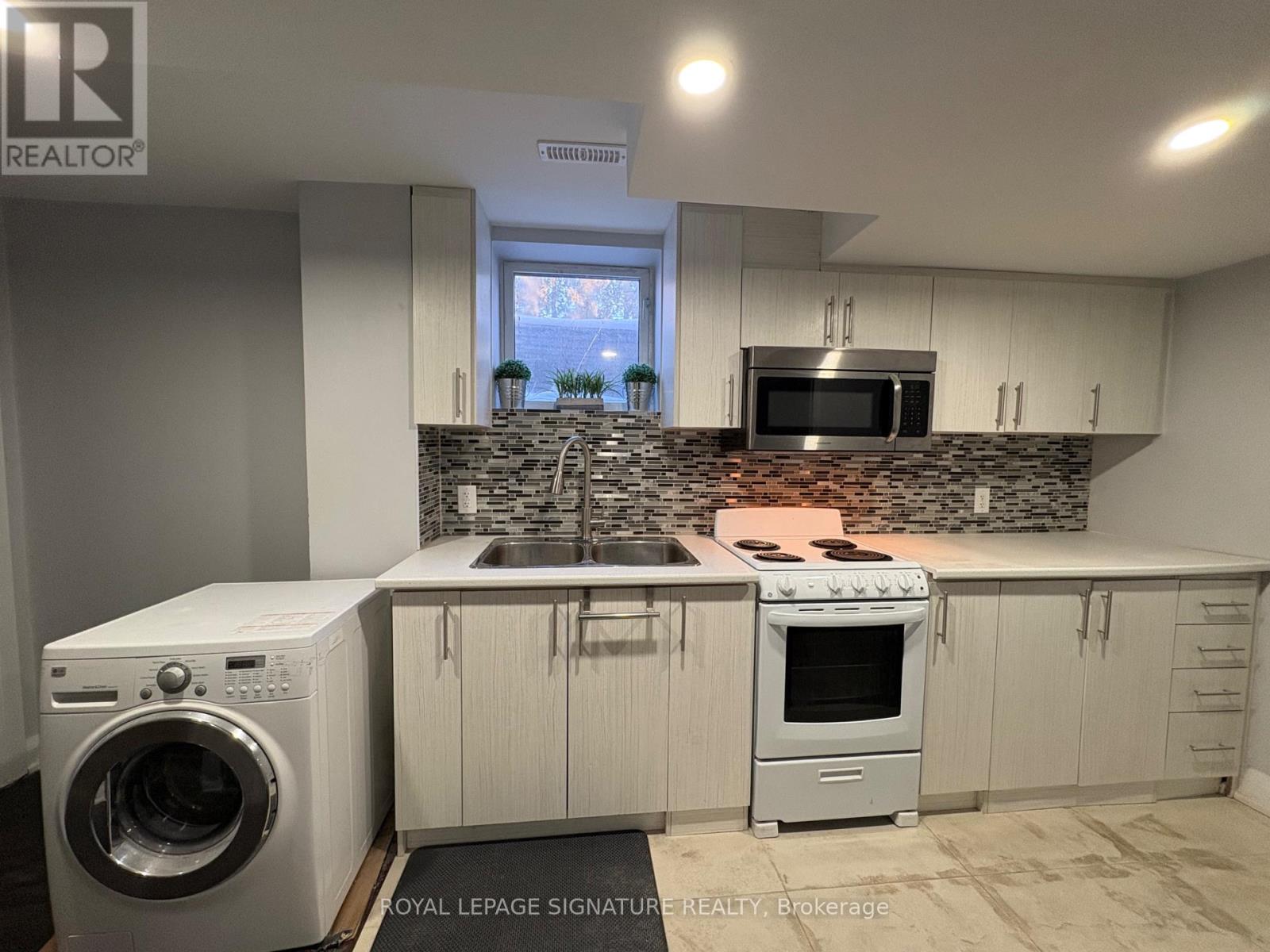 Bsmt - 731 Bennett Boulevard, Milton, Ontario  L9T 6H6 - Photo 4 - W12790544