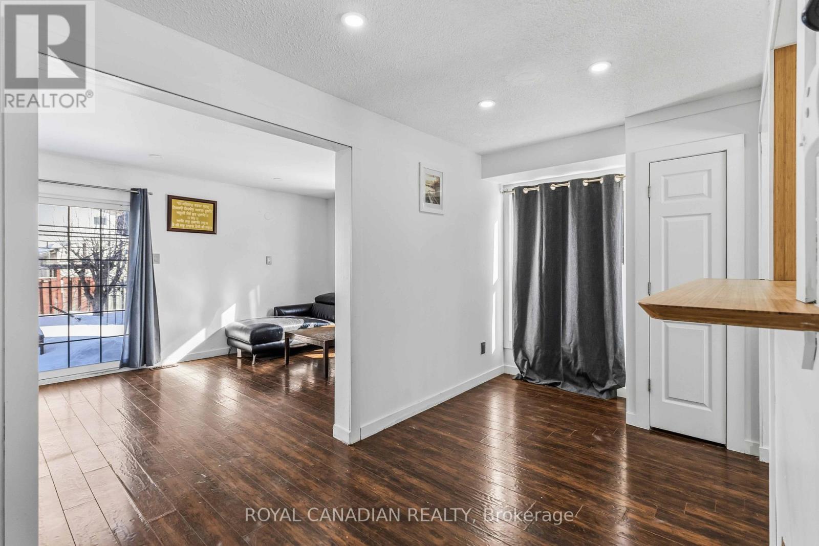 9 Horatio Court, Brampton, Ontario  L6S 1X8 - Photo 12 - W12790608