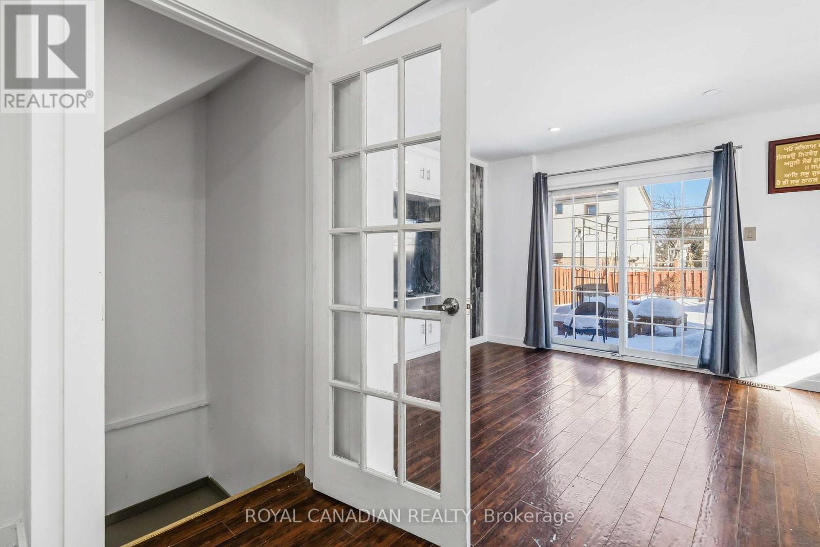 9 Horatio Court, Brampton, Ontario  L6S 1X8 - Photo 9 - W12790608