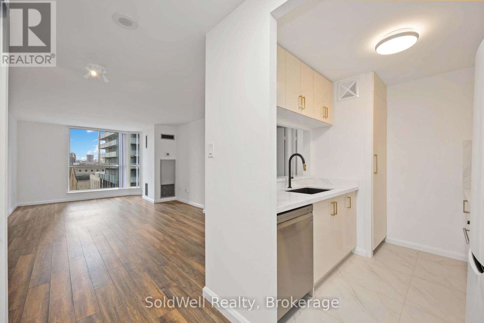 712 - 1055 Bay Street, Toronto, Ontario  M5S 3A3 - Photo 3 - C12790582