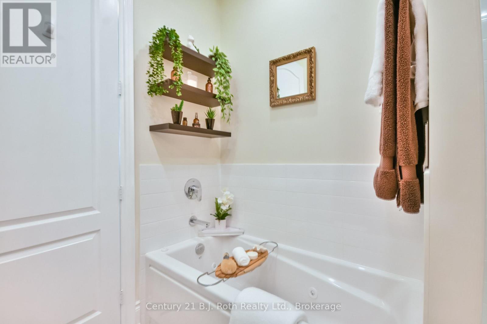 Ls04 - 90 Orchard Point Road, Orillia, Ontario  L3V 8K4 - Photo 18 - S12790626