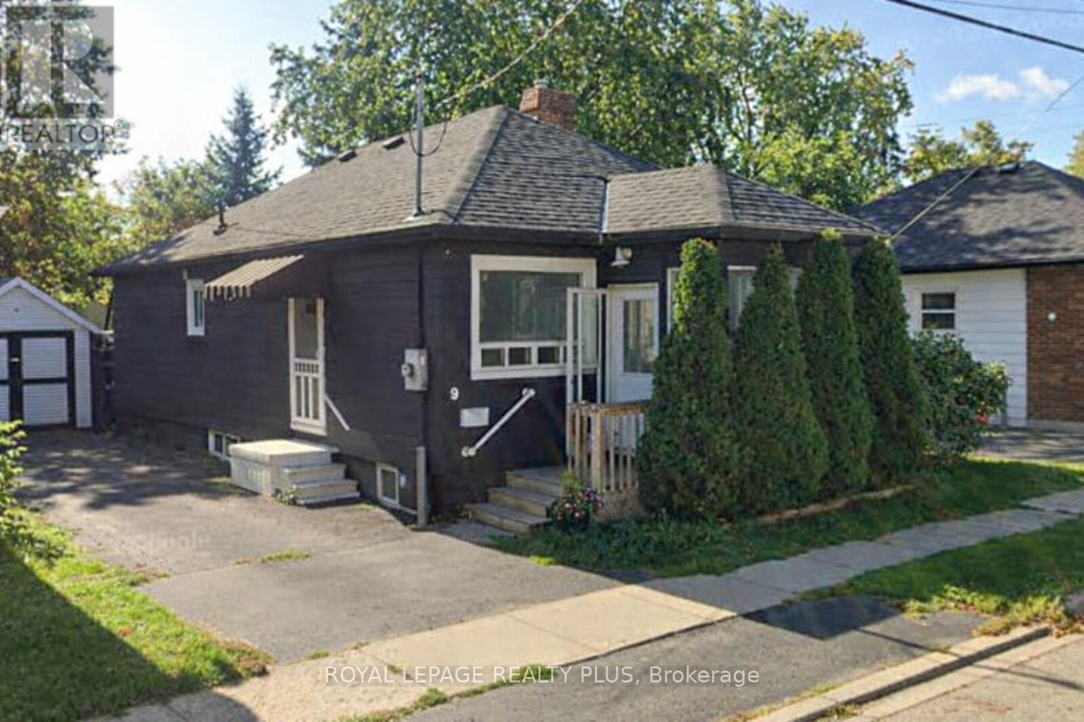 9 EWING STREET, Halton Hills, Ontario