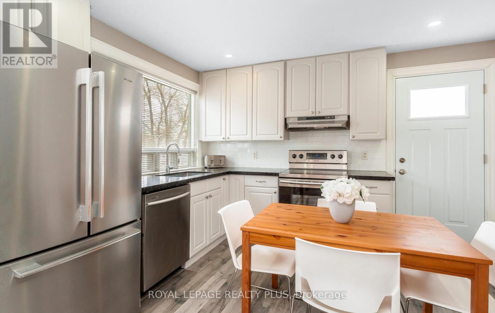 9 Ewing Street, Halton Hills, Ontario  L7G 2P6 - Photo 11 - W12785078