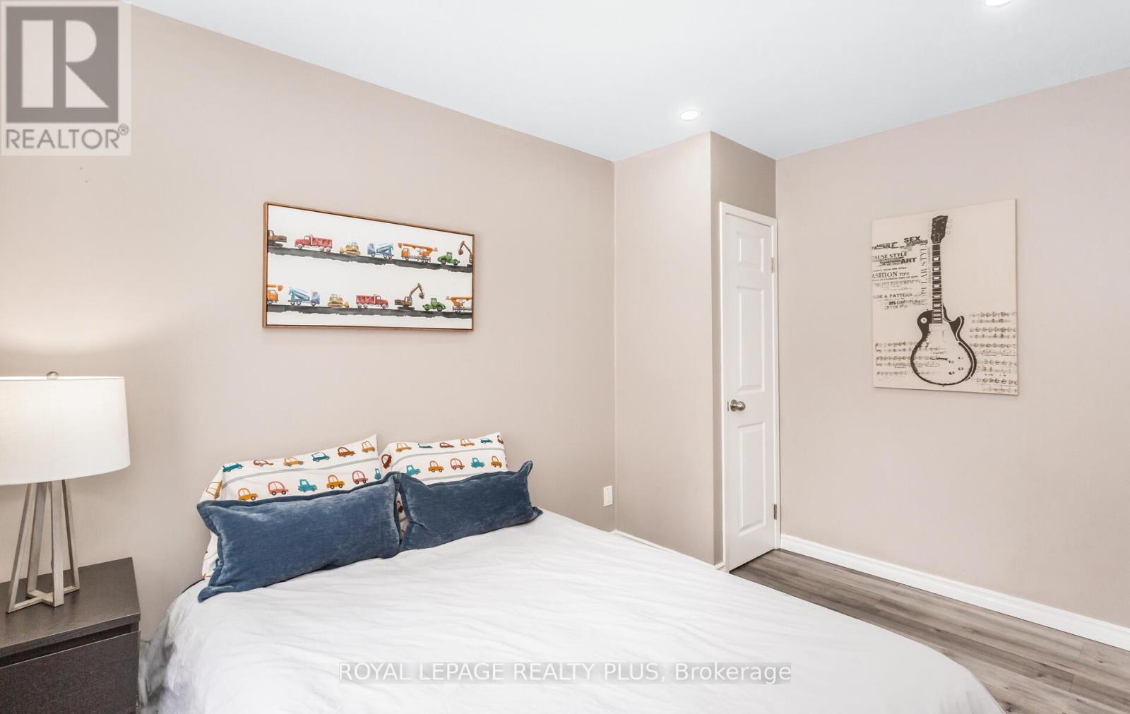 9 Ewing Street, Halton Hills, Ontario  L7G 2P6 - Photo 17 - W12785078