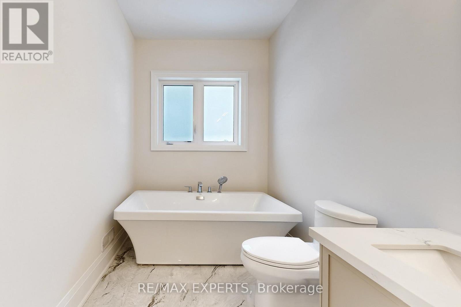 50 Schmeltzer Crescent, Richmond Hill, Ontario  L4E 1K9 - Photo 33 - N12790632