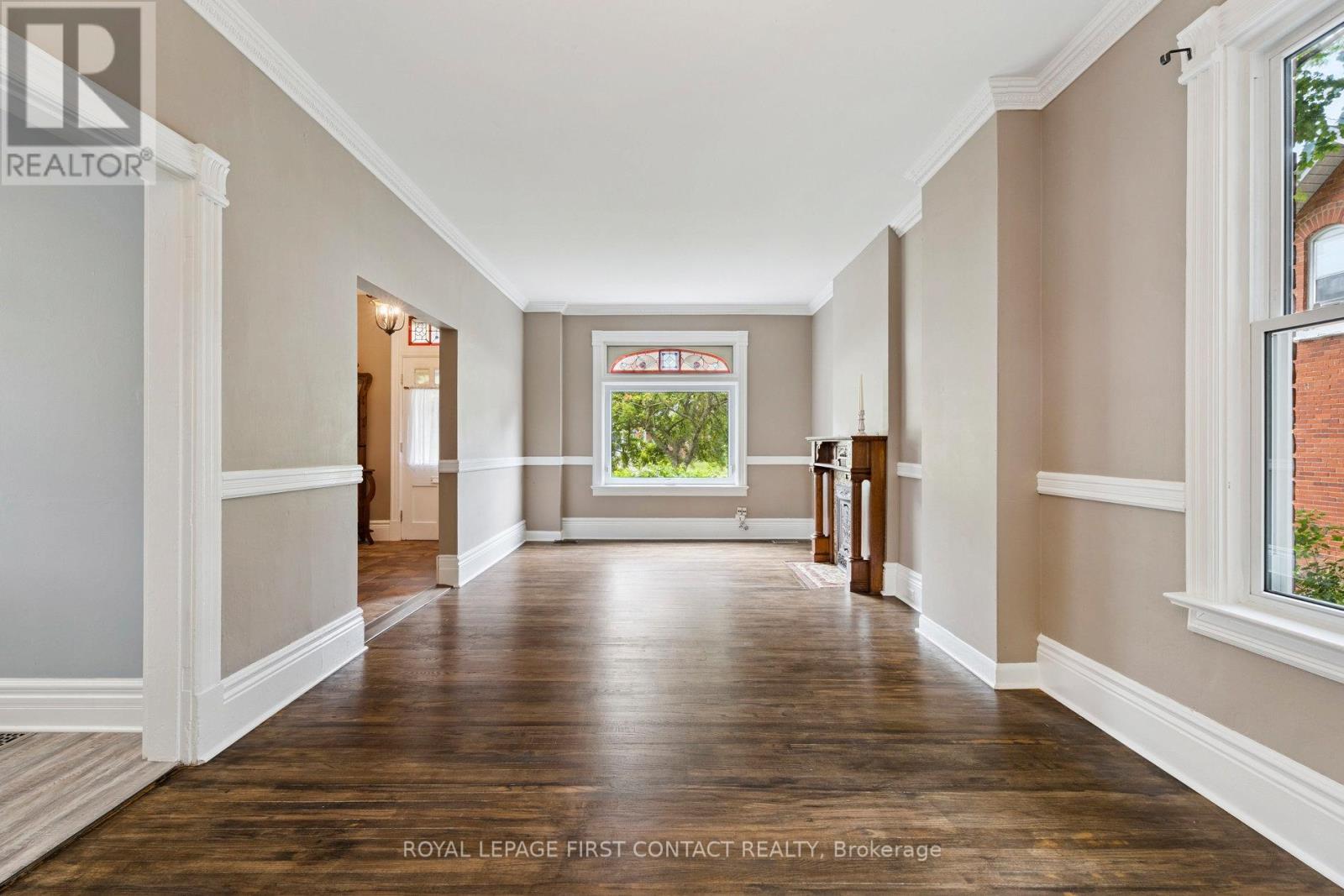 55 Burton Avenue, Barrie, Ontario  L4N 2R5 - Photo 9 - S12790616