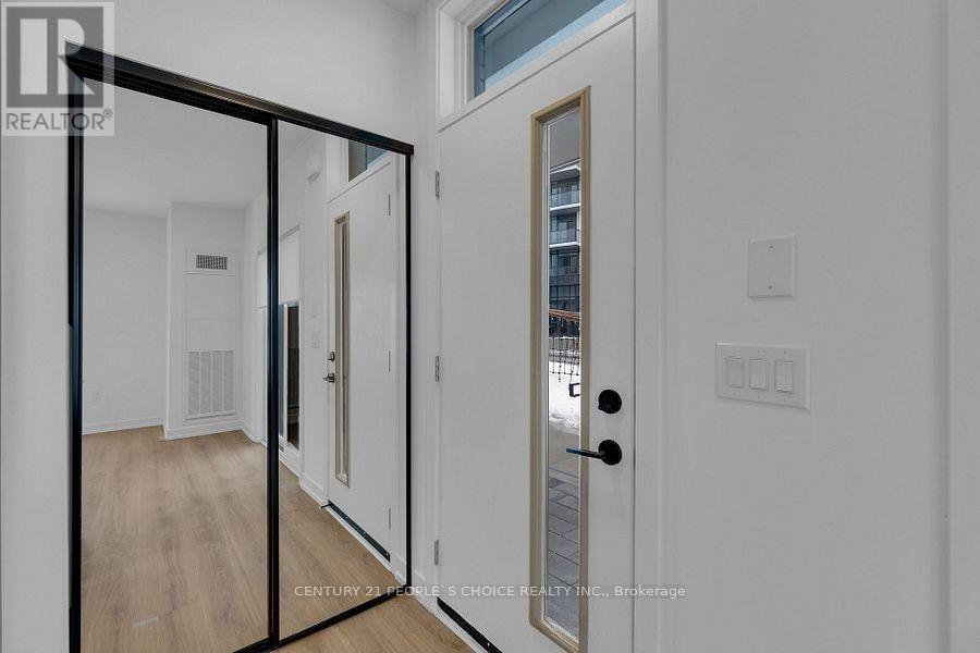 B001 - 20 Lagerfeld Drive, Brampton, Ontario  L7A 5L5 - Photo 3 - W12790614