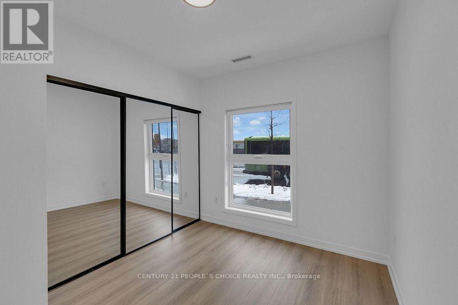 B001 - 20 Lagerfeld Drive, Brampton, Ontario  L7A 5L5 - Photo 9 - W12790614