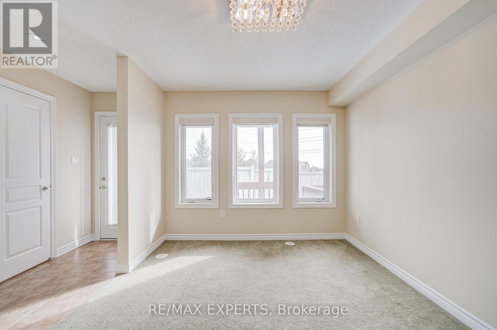 72 Aspen Hills Road, Brampton, Ontario  L6Y 0H7 - Photo 10 - W12790638