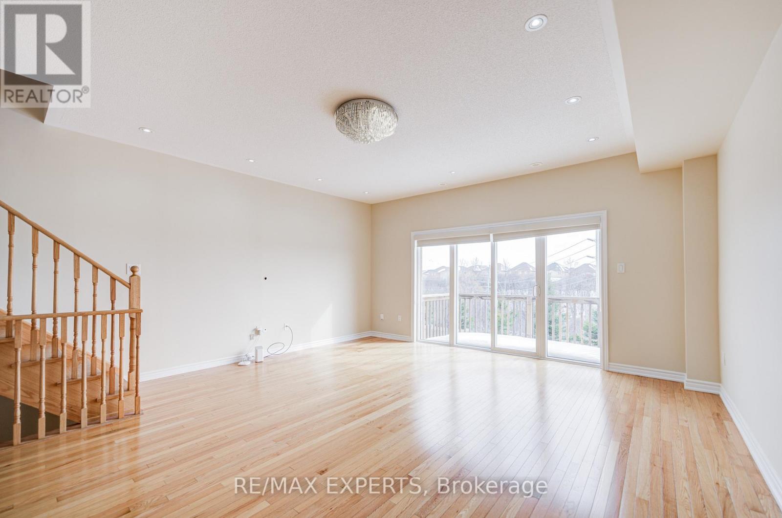 72 Aspen Hills Road, Brampton, Ontario  L6Y 0H7 - Photo 17 - W12790638