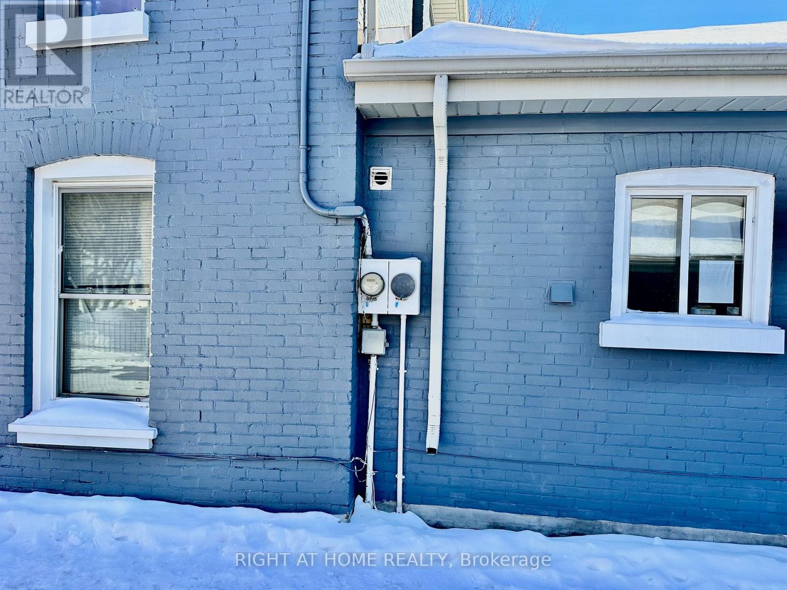 44 Albion Street, Brantford, Ontario  N3T 3M3 - Photo 3 - X12790620