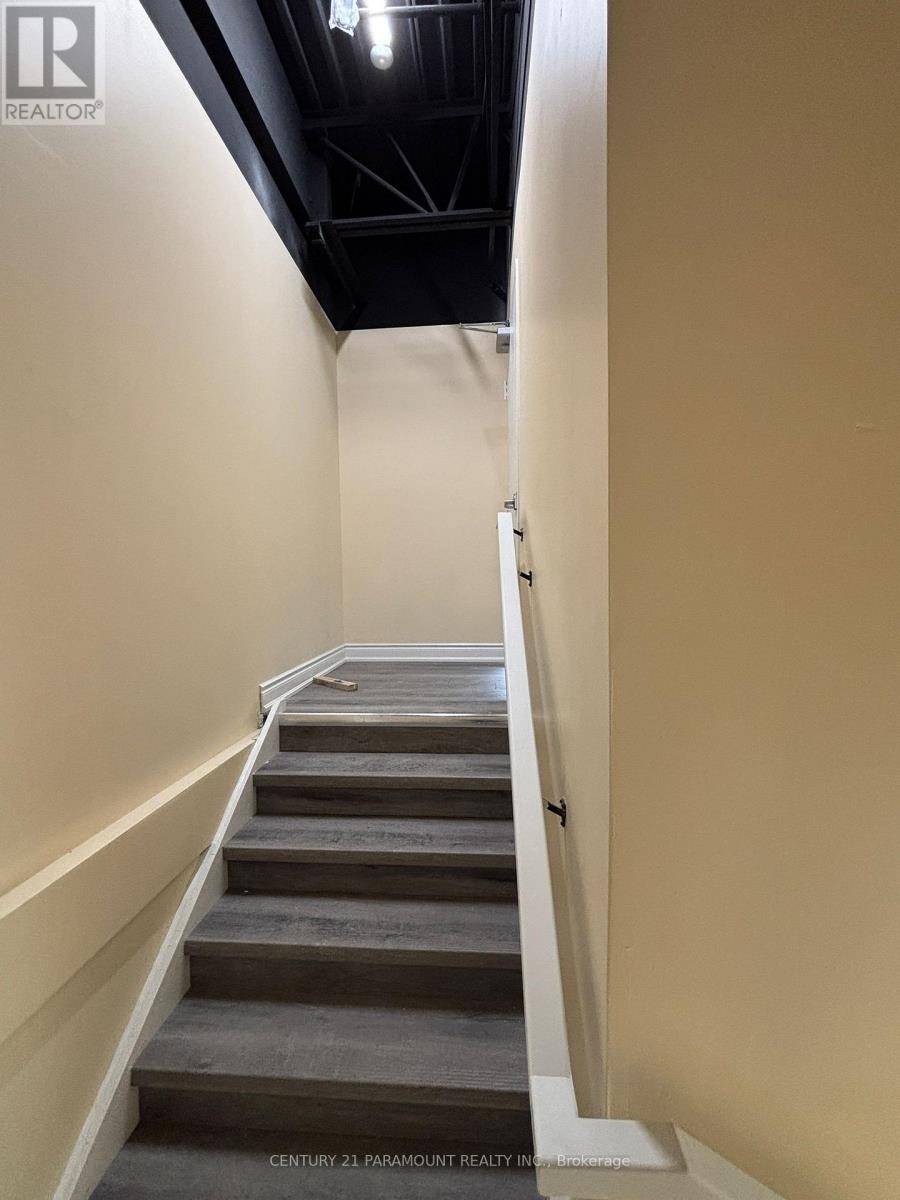 18 - 587 Hanlon Creek Boulevard, Guelph (Kortright Hills), Ontario  N1C 0A1 - Photo 4 - X12790646