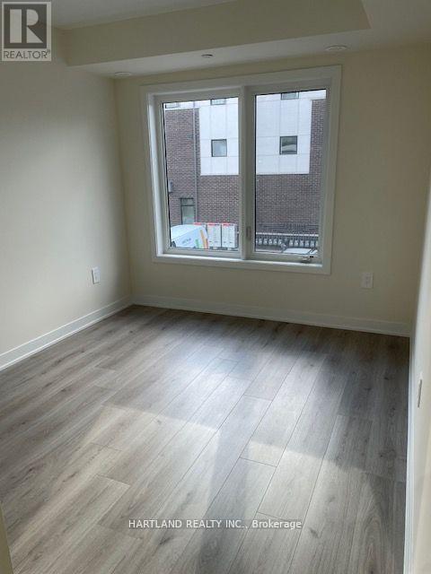 211 - 1695 Dersan Street, Pickering, Ontario  L1X 0S9 - Photo 8 - E12766114