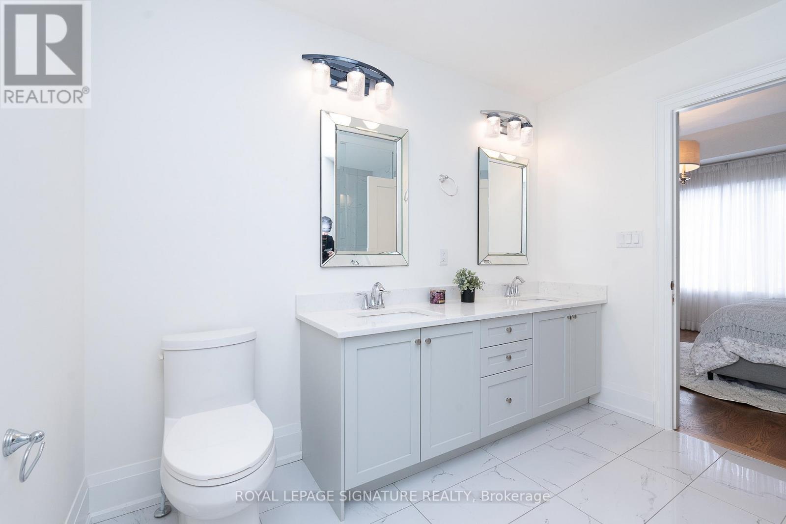 119b Hillside Avenue, Toronto, Ontario  M8V 1T3 - Photo 22 - W12740934