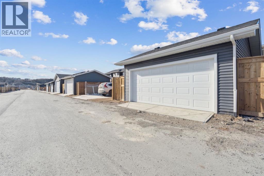 512 River Avenue, Cochrane, Alberta  T4C 3B8 - Photo 25 - A2286198