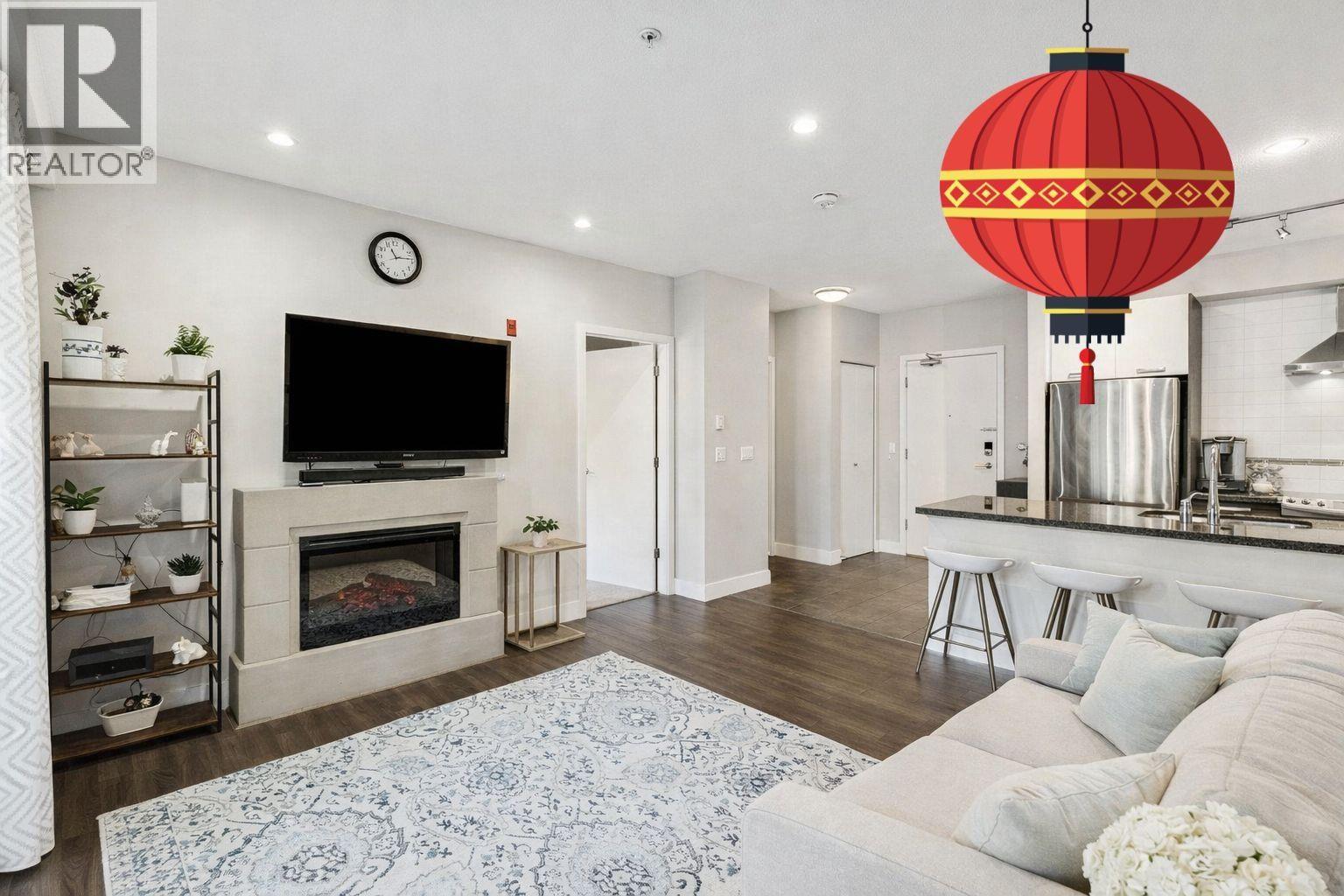 302 1273 MARINE DRIVE, North Vancouver, British Columbia