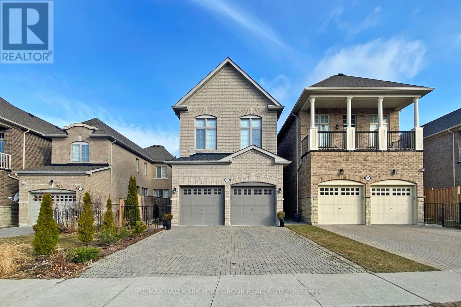 90 Braebrook Drive, Whitby, Ontario  L1R 0M9 - Photo 2 - E12790658