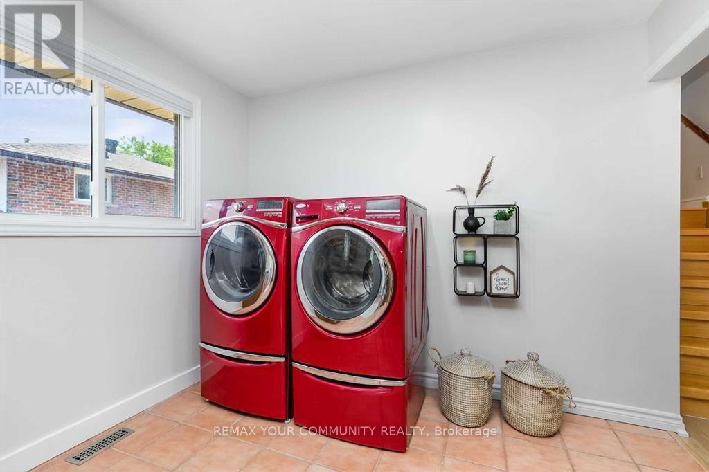 Main Floor - 246 Anne Street N, Barrie, Ontario  L4N 4X5 - Photo 13 - S12790664