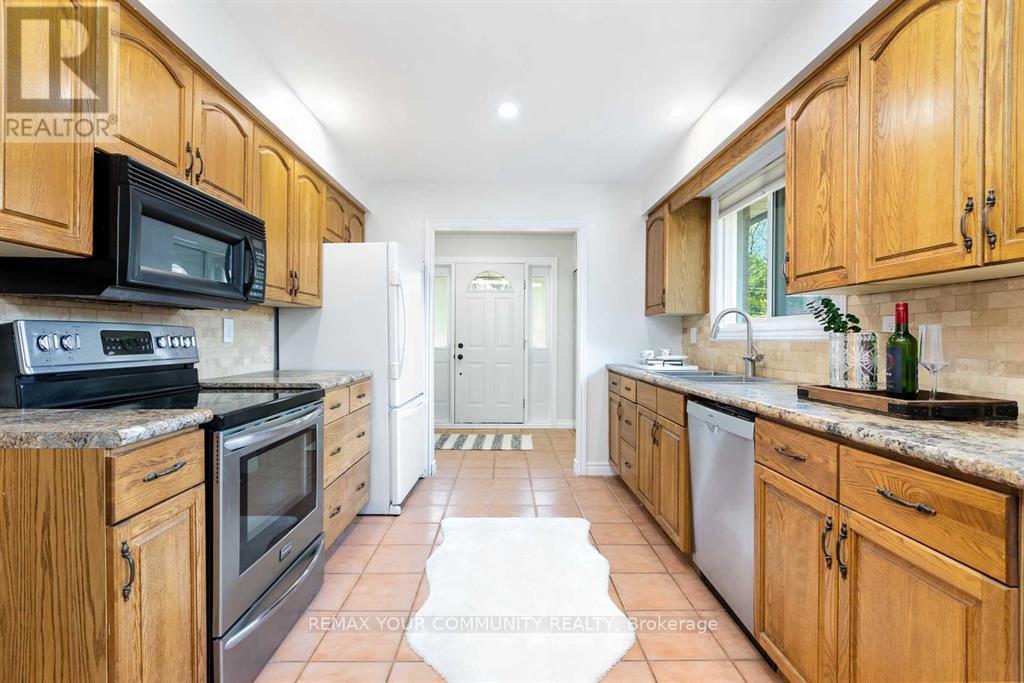 Main Floor - 246 Anne Street N, Barrie, Ontario  L4N 4X5 - Photo 7 - S12790664