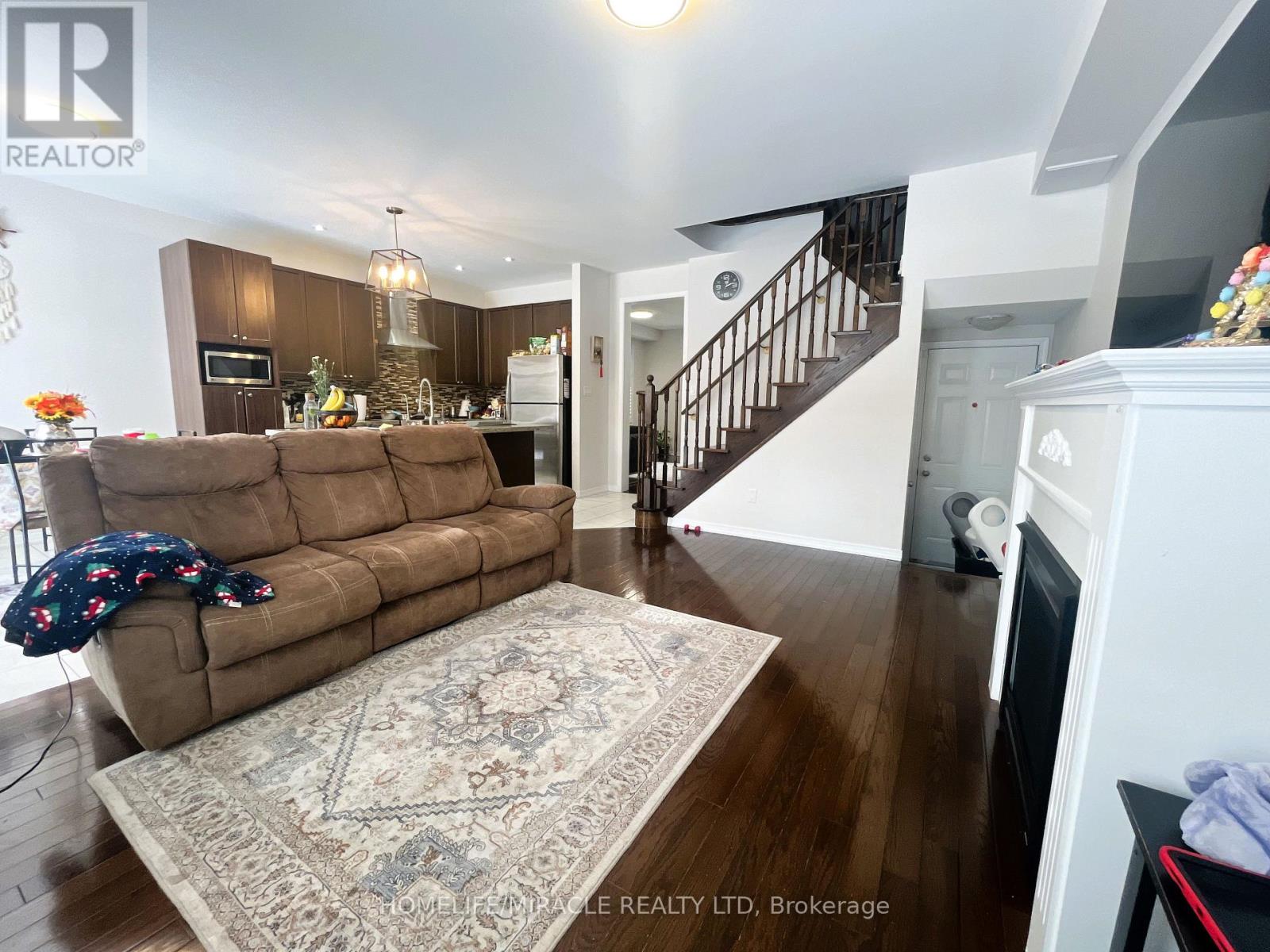 1527 Winville Road, Pickering (Duffin Heights), Ontario  L1X 0B8 - Photo 7 - E12785610