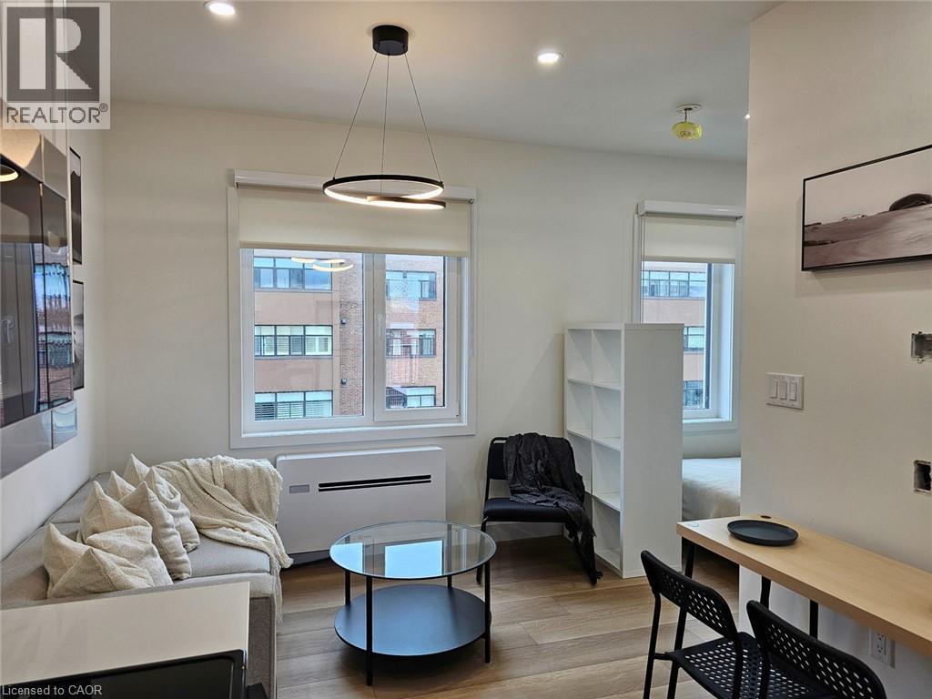 268 Oakdale Avenue, St. Catharines, Ontario  L2P 2K4 - Photo 4 - 40804154