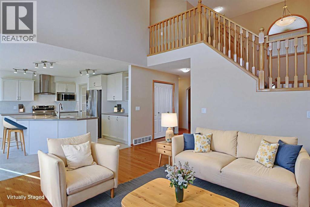 256 Hampstead Road Nw, Calgary, Alberta  T3A 6G6 - Photo 2 - A2284913