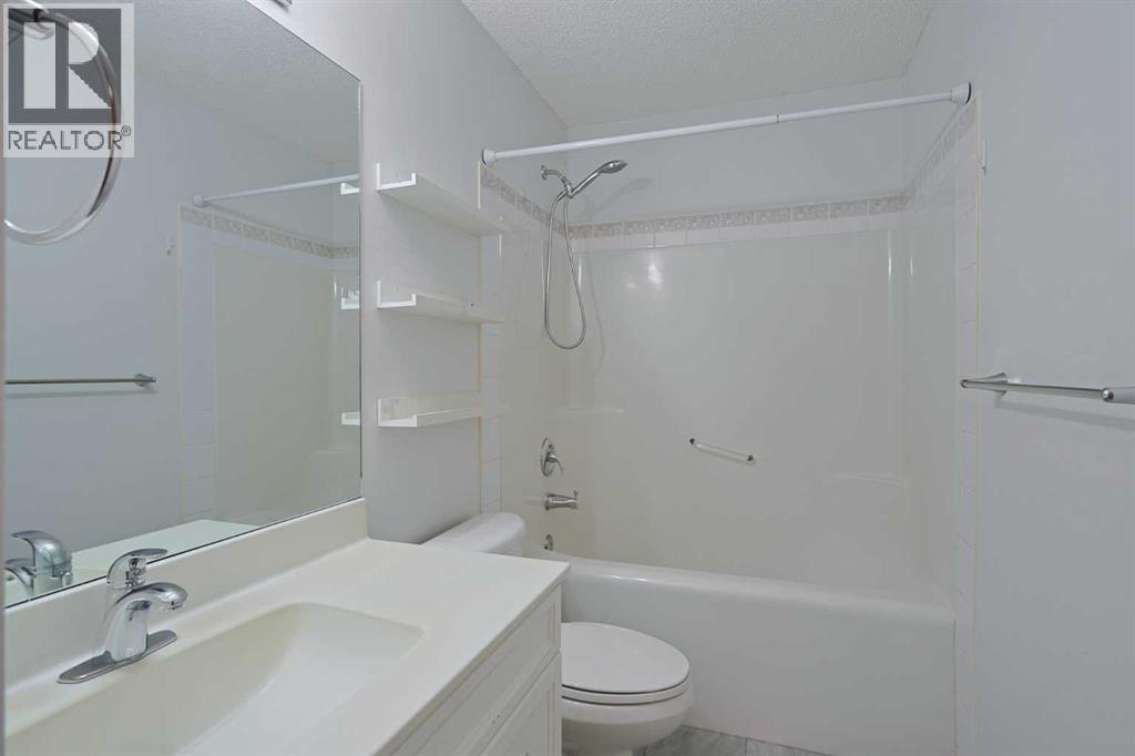 256 Hampstead Road Nw, Calgary, Alberta  T3A 6G6 - Photo 33 - A2284913