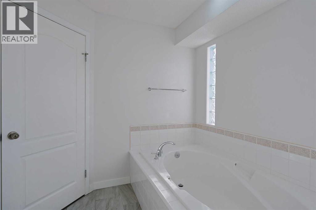 256 Hampstead Road Nw, Calgary, Alberta  T3A 6G6 - Photo 29 - A2284913