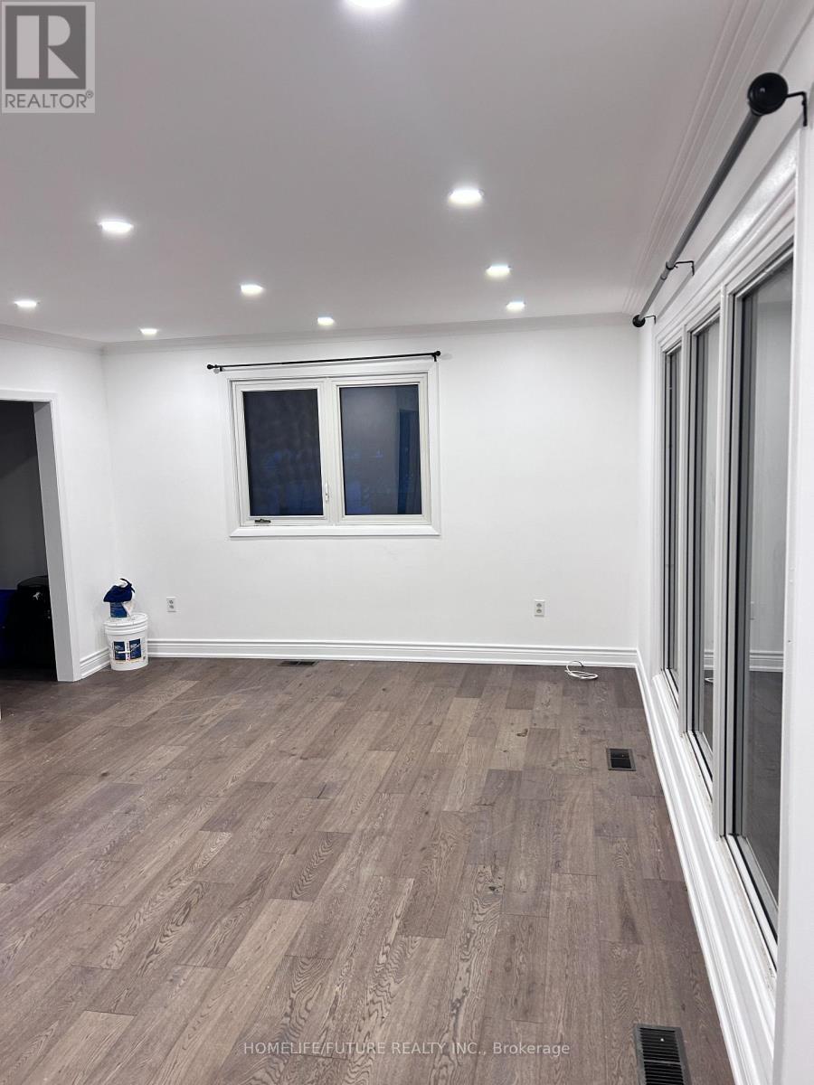 Upper - 19801 Leslie Street, East Gwillimbury, Ontario  L0G 1R0 - Photo 3 - N12788792