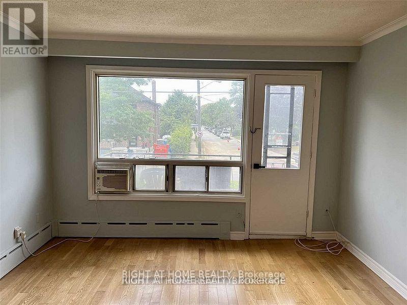 3 - 139 Royal York Road, Toronto, Ontario  M8V 2T9 - Photo 3 - W12790682