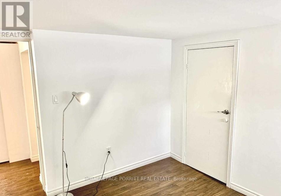 Lower - 273 Beta Street, Toronto, Ontario  M8W 4H9 - Photo 11 - W12790702