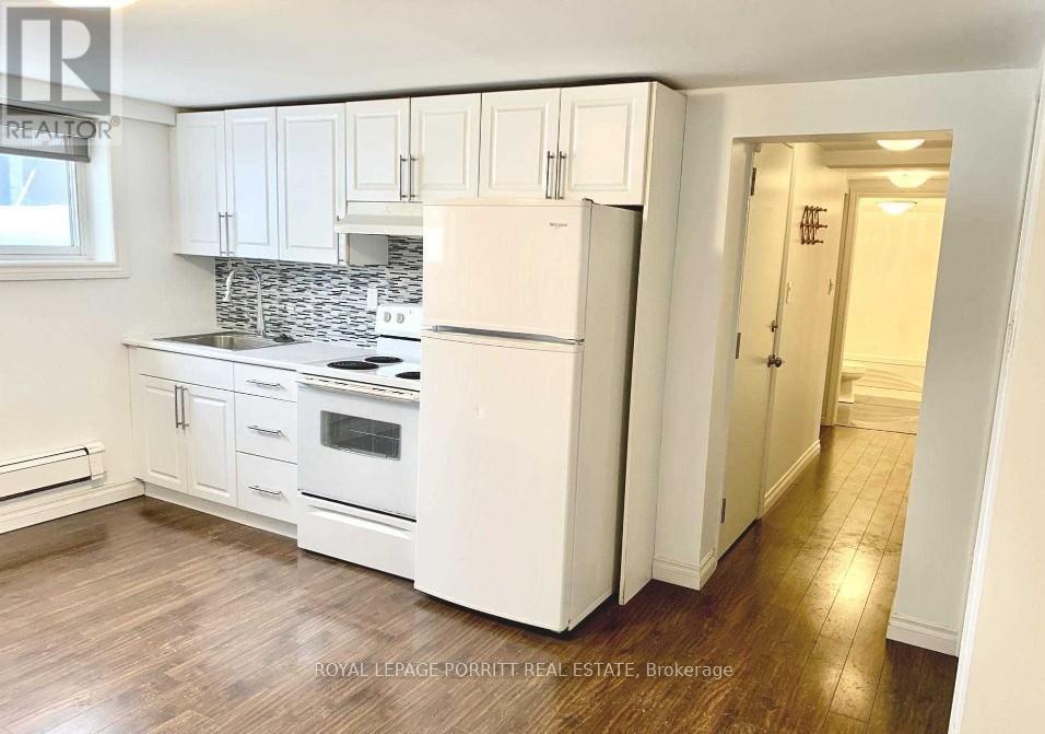 Lower - 273 Beta Street, Toronto, Ontario  M8W 4H9 - Photo 5 - W12790702