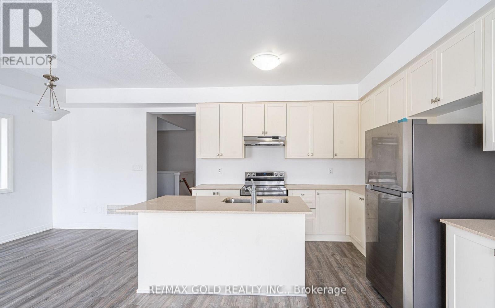 18 Haydrop Road, Brampton, Ontario  L6P 4P3 - Photo 4 - W12790706