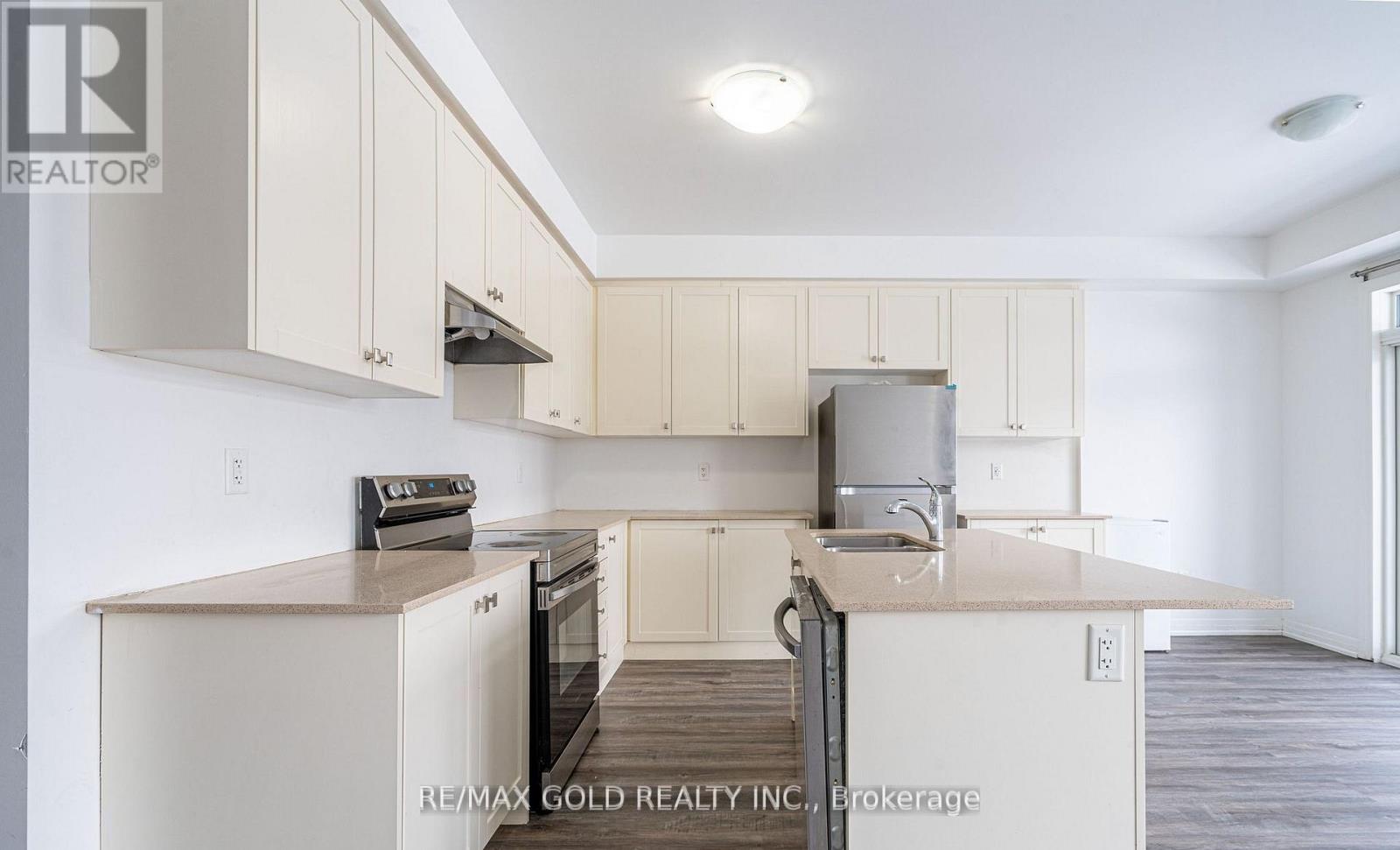 18 Haydrop Road, Brampton, Ontario  L6P 4P3 - Photo 5 - W12790706