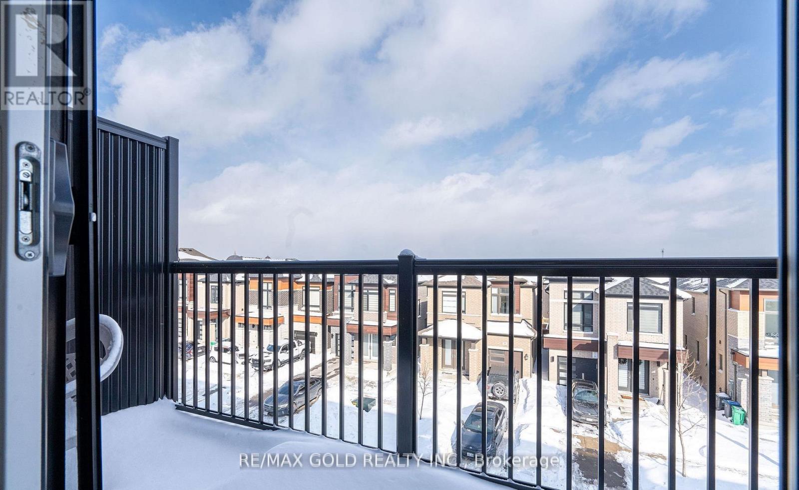 18 Haydrop Road, Brampton, Ontario  L6P 4P3 - Photo 9 - W12790706