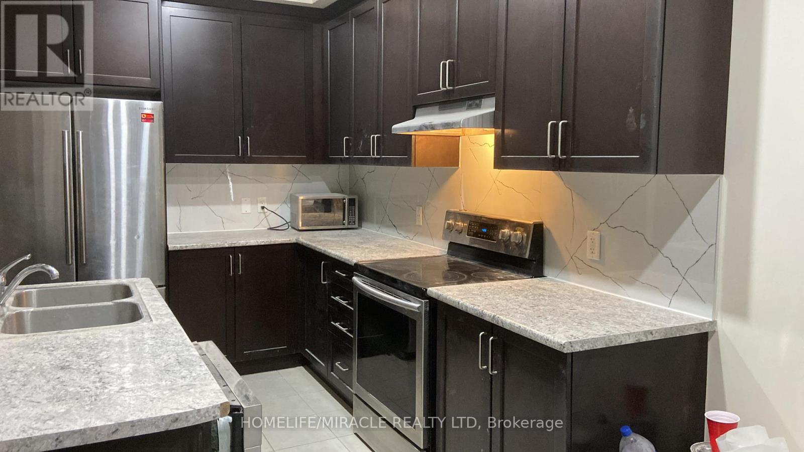 3 Talence Drive, Hamilton, Ontario  L8J 0L2 - Photo 2 - X12790680