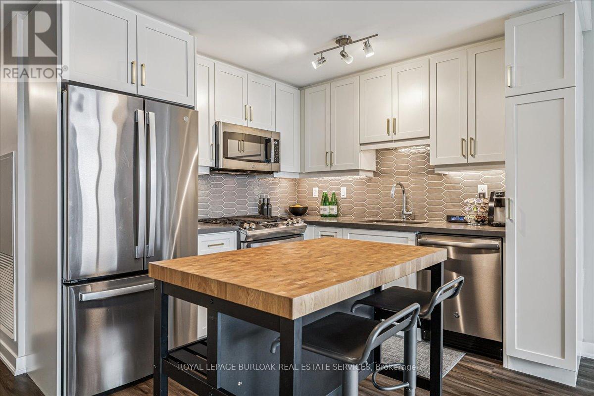 1201 - 2007 James Street, Burlington, Ontario  L7R 0G7 - Photo 9 - W12559142