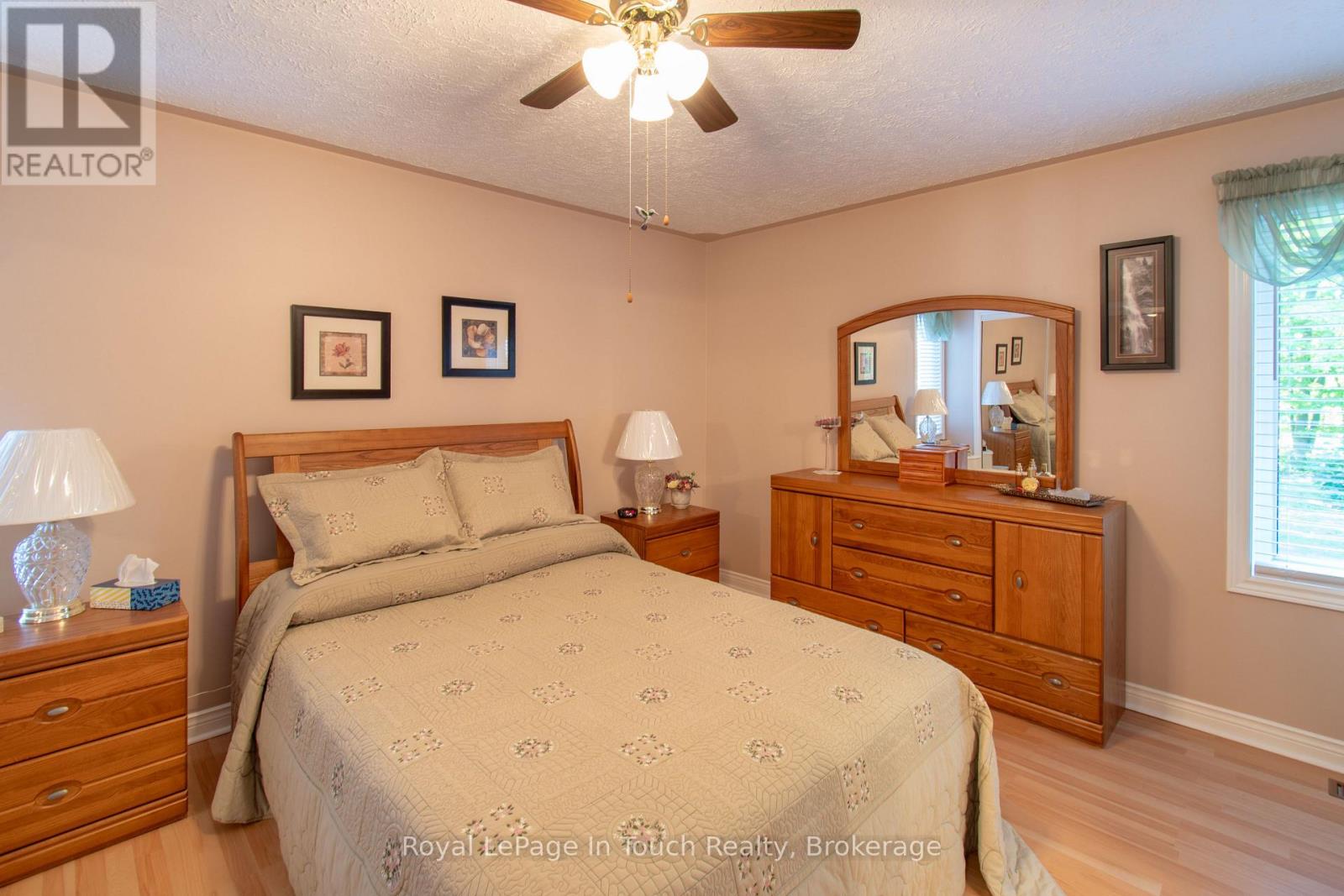 28 Charles Street, Penetanguishene, Ontario  L9M 2G6 - Photo 13 - S12790726