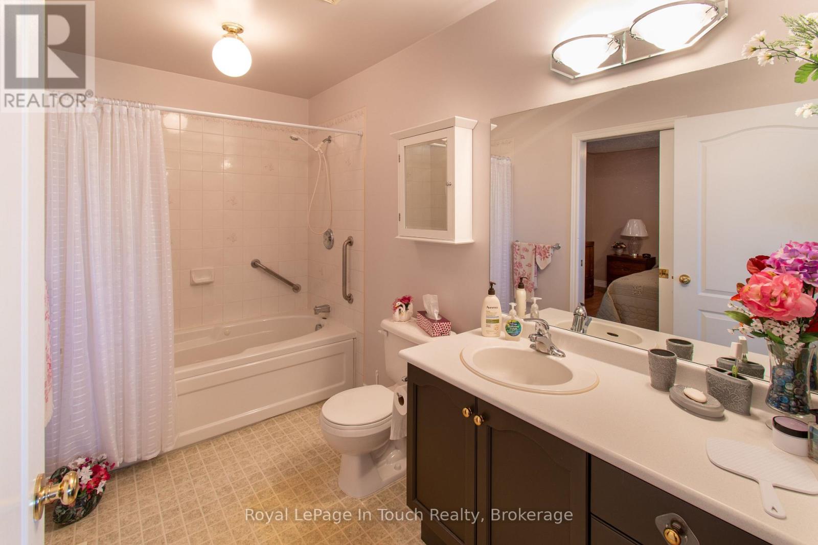 28 Charles Street, Penetanguishene, Ontario  L9M 2G6 - Photo 14 - S12790726