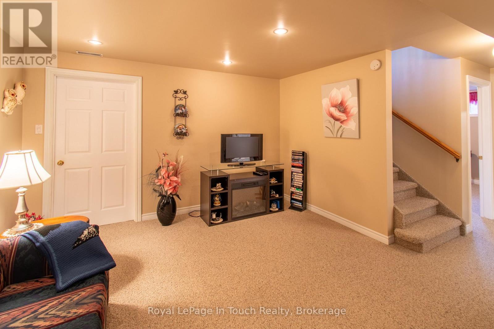 28 Charles Street, Penetanguishene, Ontario  L9M 2G6 - Photo 16 - S12790726